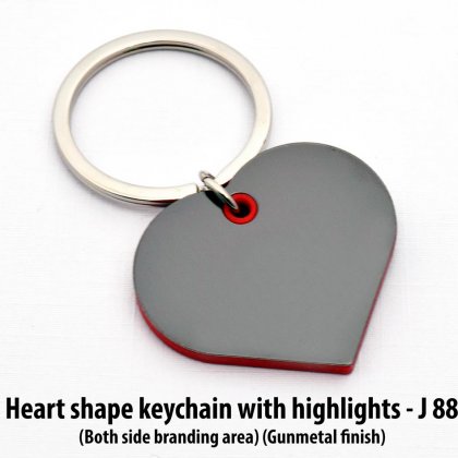 Personalized heart shape keychain with highlights